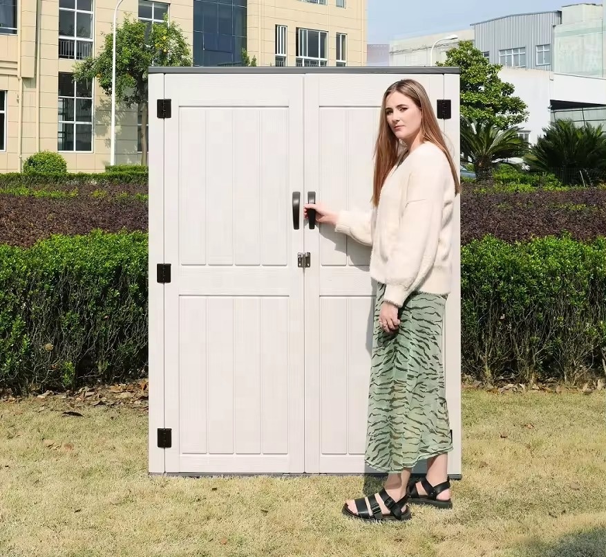 Outdoor Furniture In Store - Zewnętrzne szafki do przechowywania, pionowe szopy